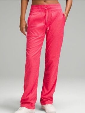 Lululemon Dance Studio
Mid-Rise Lined Pants - size 6